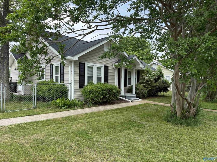 Property Photo: 509 Horton Street AL 35611
