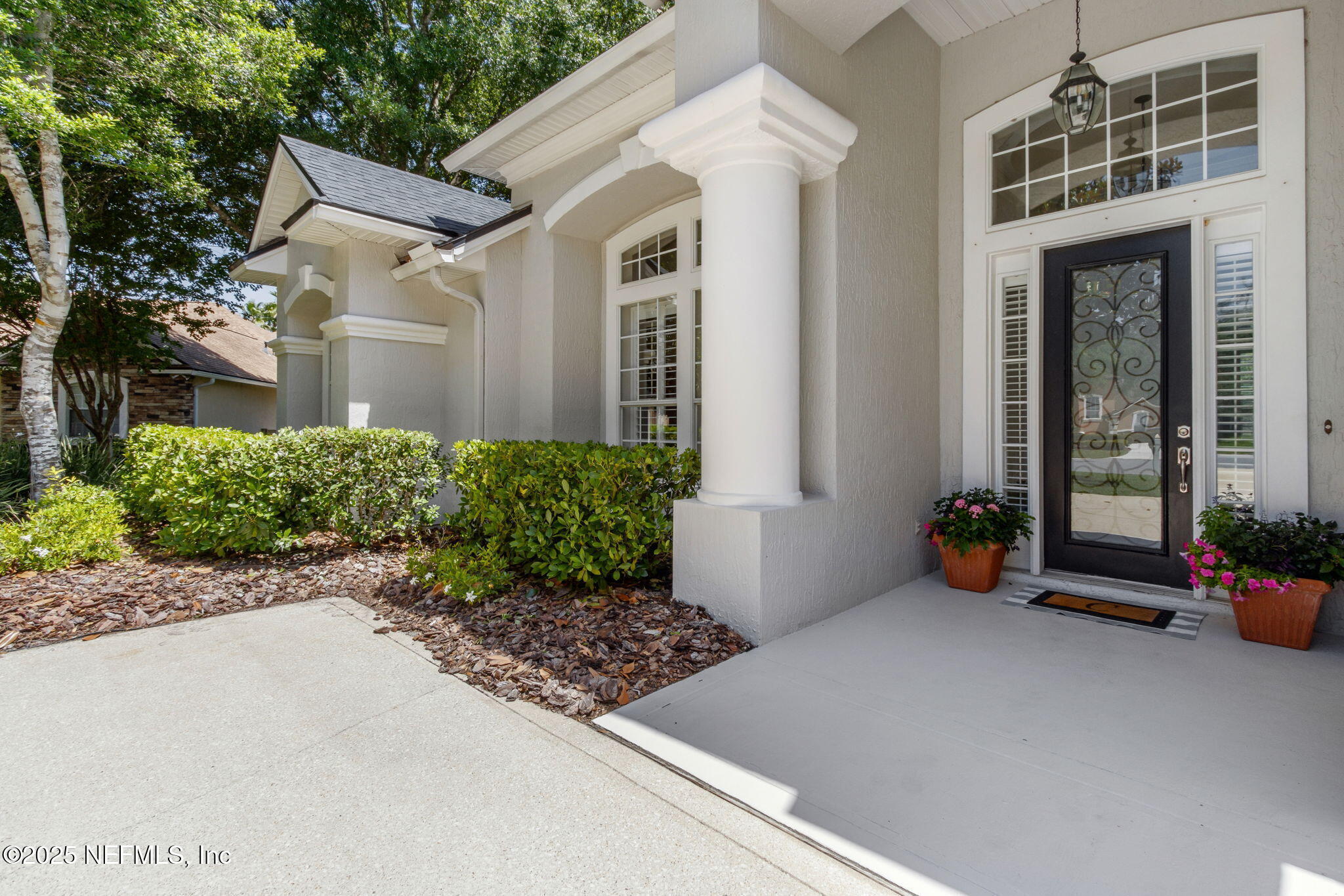 Property Photo: 724 Piney Place FL 32259