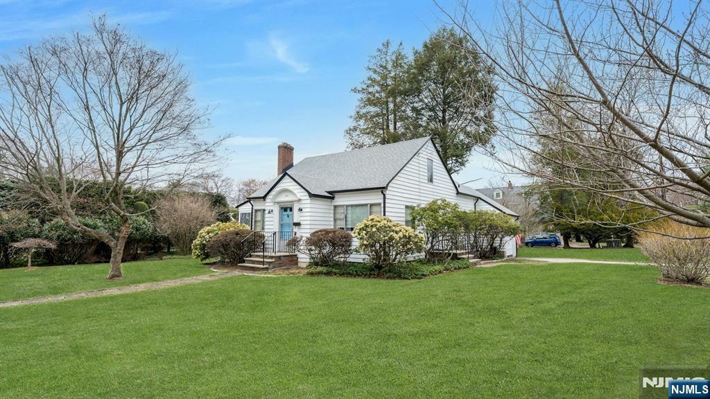 107 Hackensack Avenue  Harrington Park NJ 07640 photo