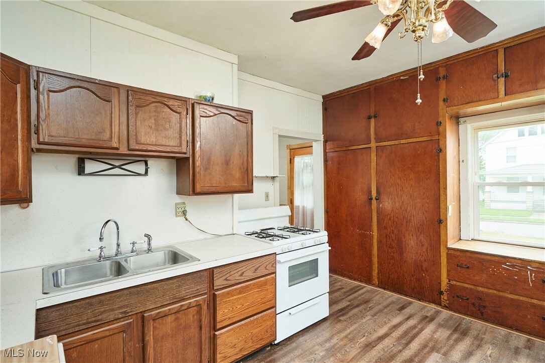 Property Photo: 700 Nold Avenue OH 44691
