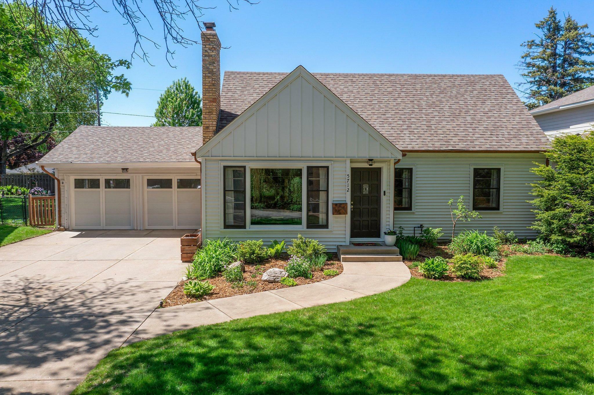 5712 York Avenue S  Edina MN 55410 photo