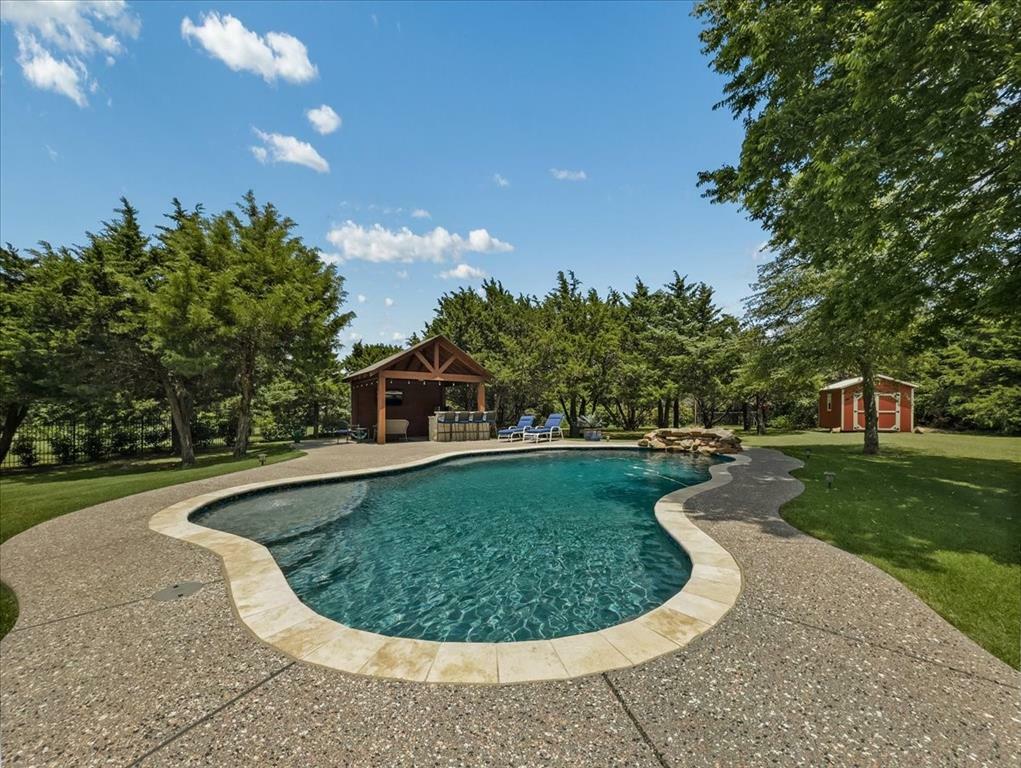 Property Photo: 2723 Prairie Acres Cove TX 75104