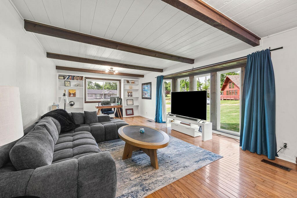 Property Photo: 405 S 37th Street AR 72758