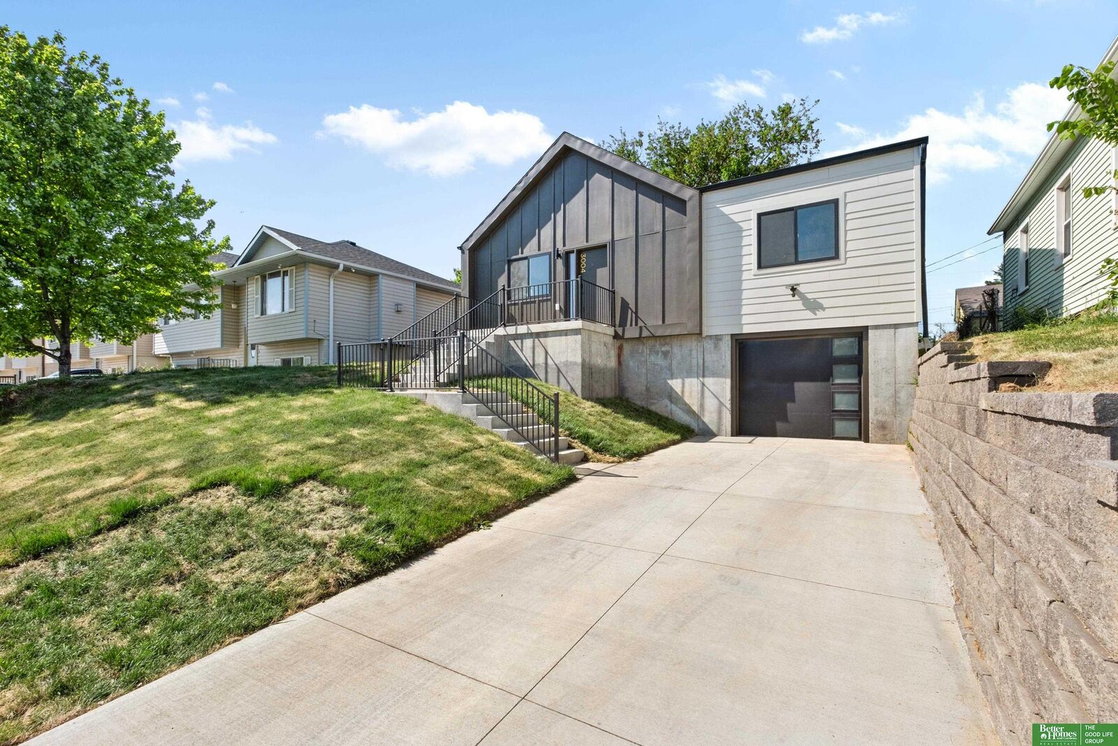 Property Photo: 3004 V Street NE 68107