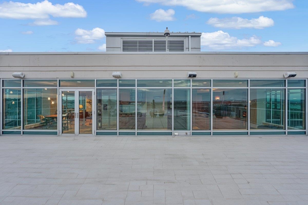 Property Photo: 555 Riverfront Plaza Ph NE 68102