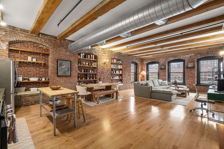 Property Photo: 21 Wormwood St 302 MA 02210