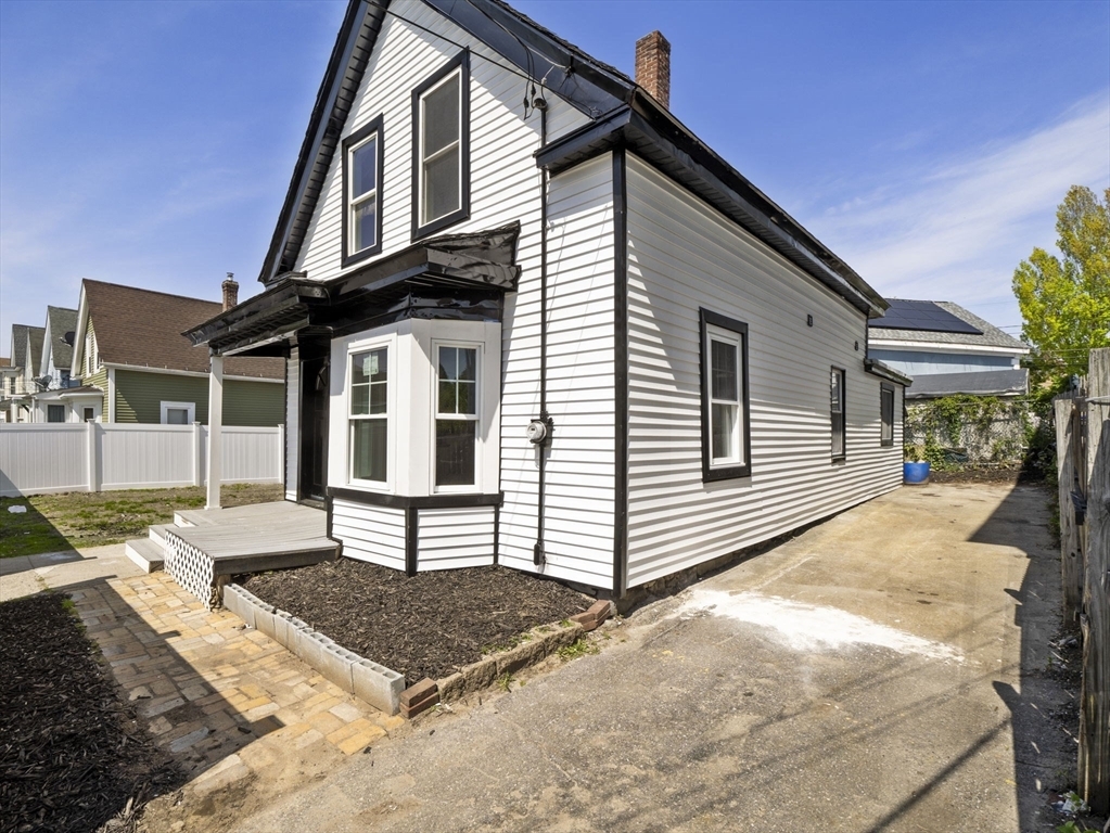7 Annis St  Methuen MA 01844 photo