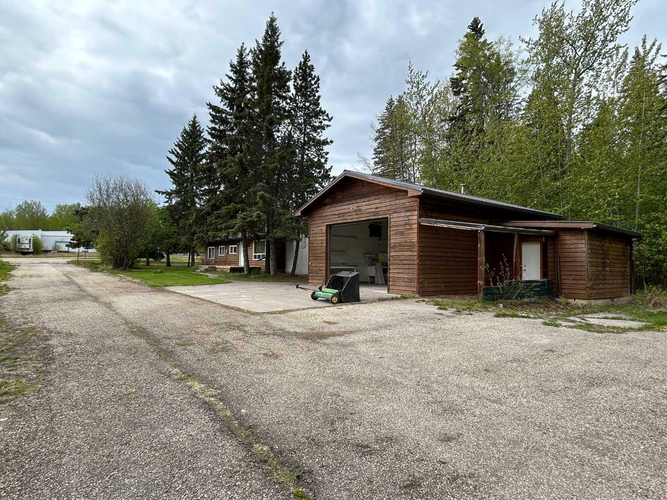 Photo de la propriété: 54,52 1st Avenue AB T0G 0X0