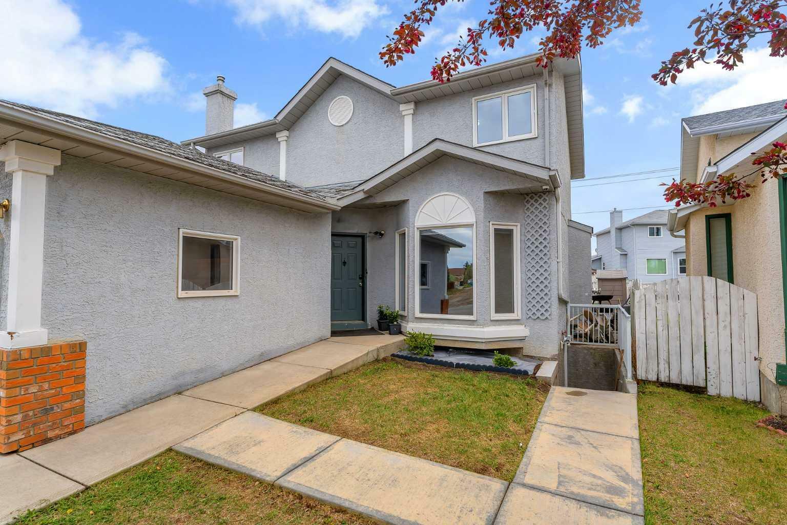 Property Photo: 103 Applewood Way SE AB T2A 7N1
