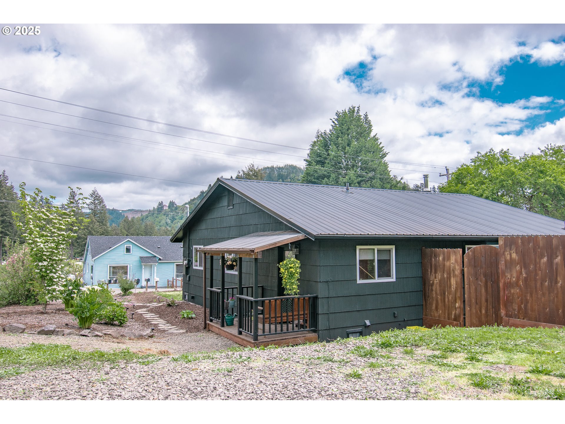 Property Photo: 88182 Chestnut St OR 97453