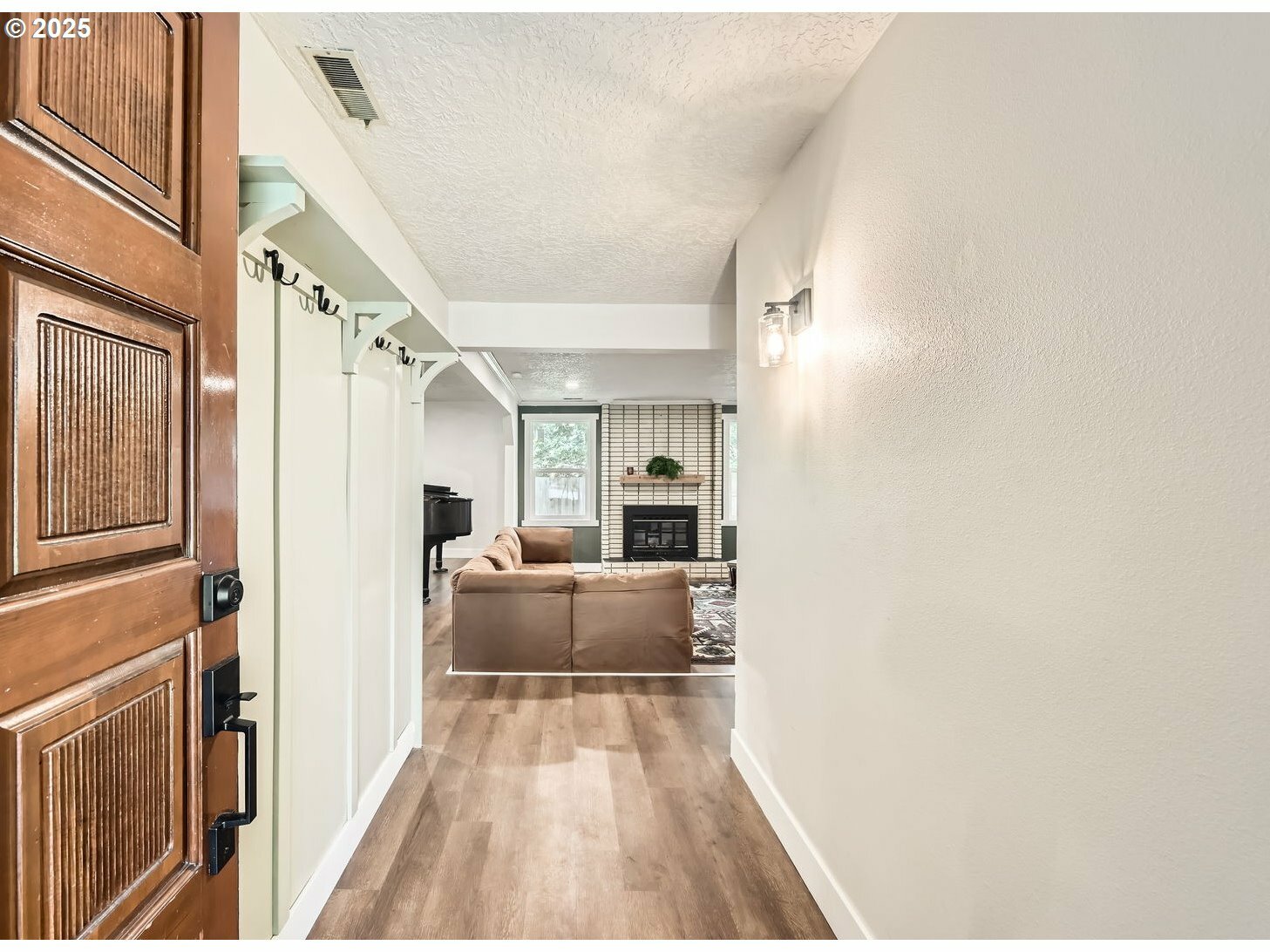 Property Photo: 9316 NE Ferngrove St WA 98664