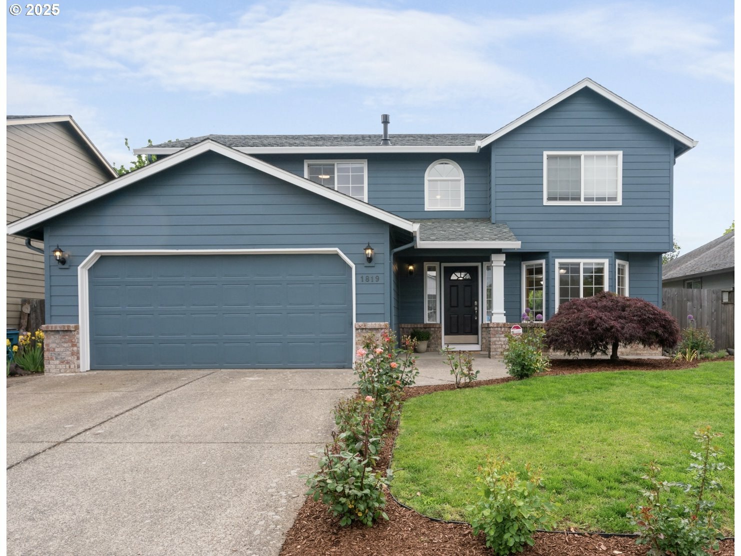 Property Photo:  1819 SE 169th Ave  WA 98683 