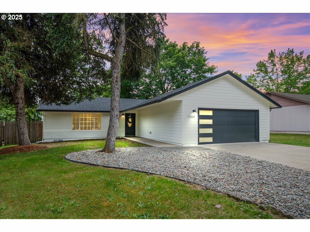Property Photo: 15301 SE 1st St WA 98684