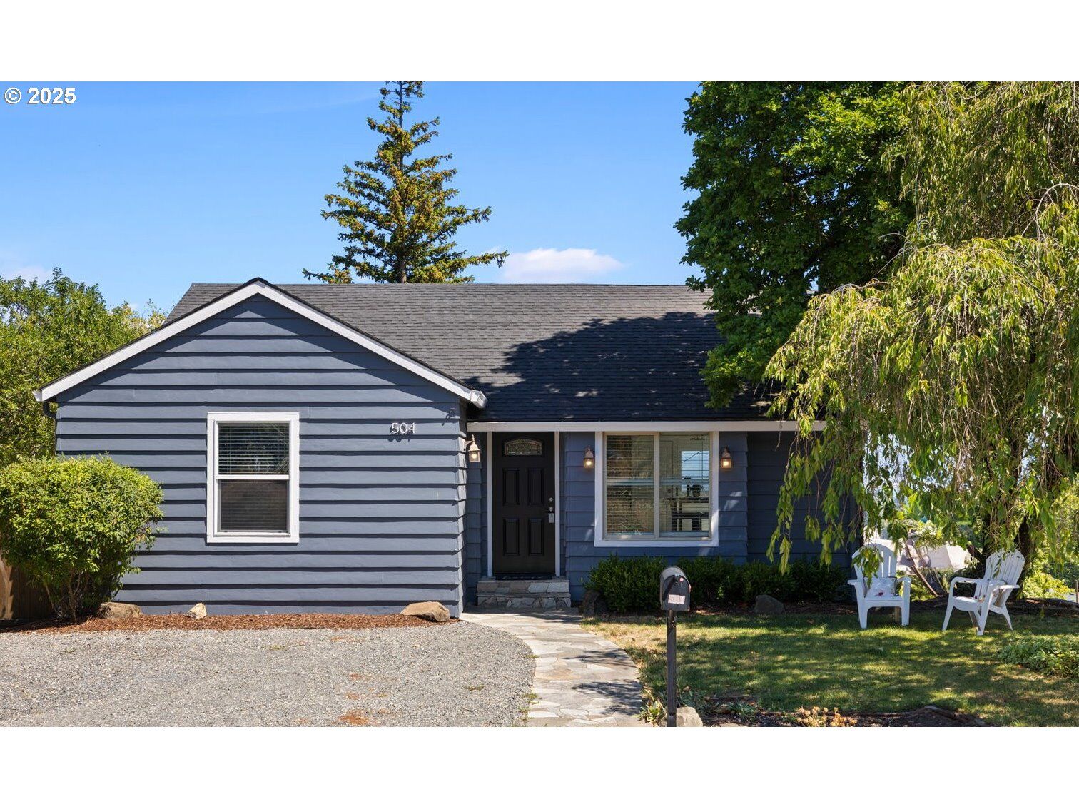 Property Photo:  504 NW Fargo St  WA 98607