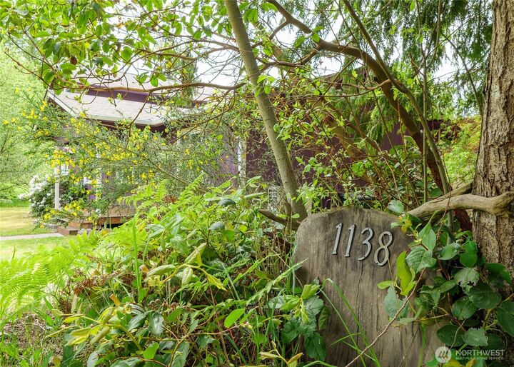 Property Photo: 1138 W 17th WA 98363