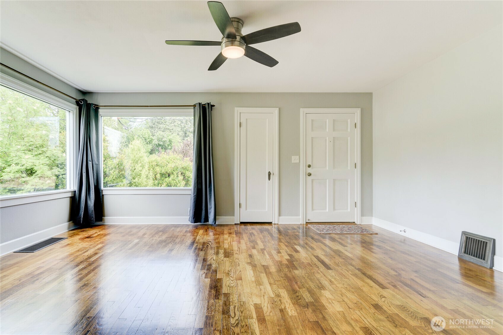 Property Photo:  1727  Conger Avenue NW  WA 98502 