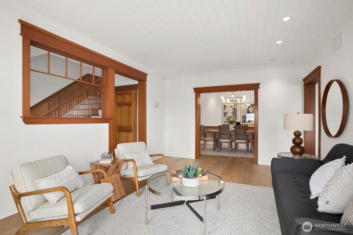 Property Photo: 1725 Arch Ave SW WA 98116