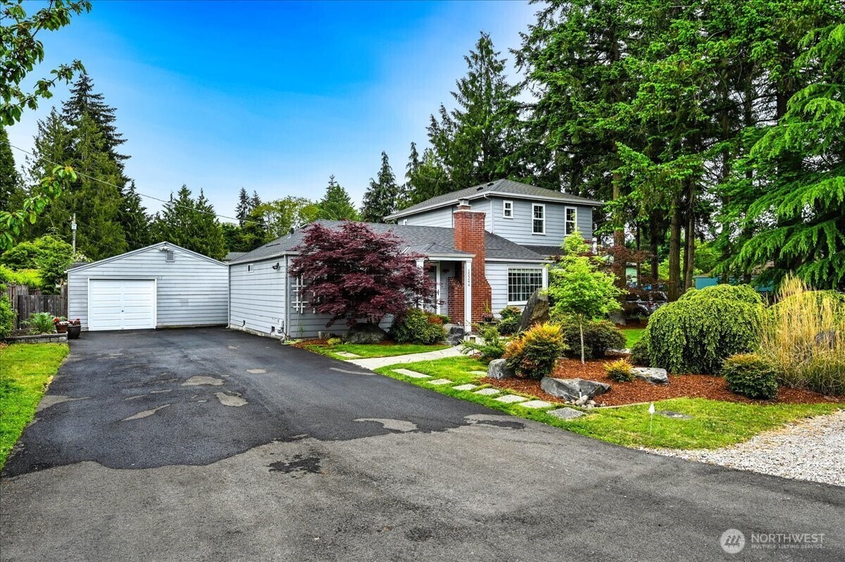 Property Photo:  15244  12th Avenue NE  WA 98155 