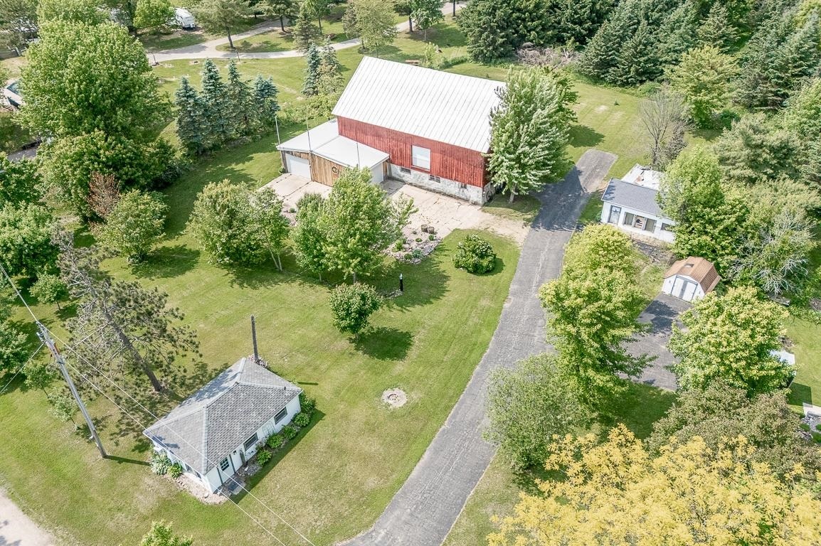 Property Photo:  E8130 Flease Road  WI 54961-8021 