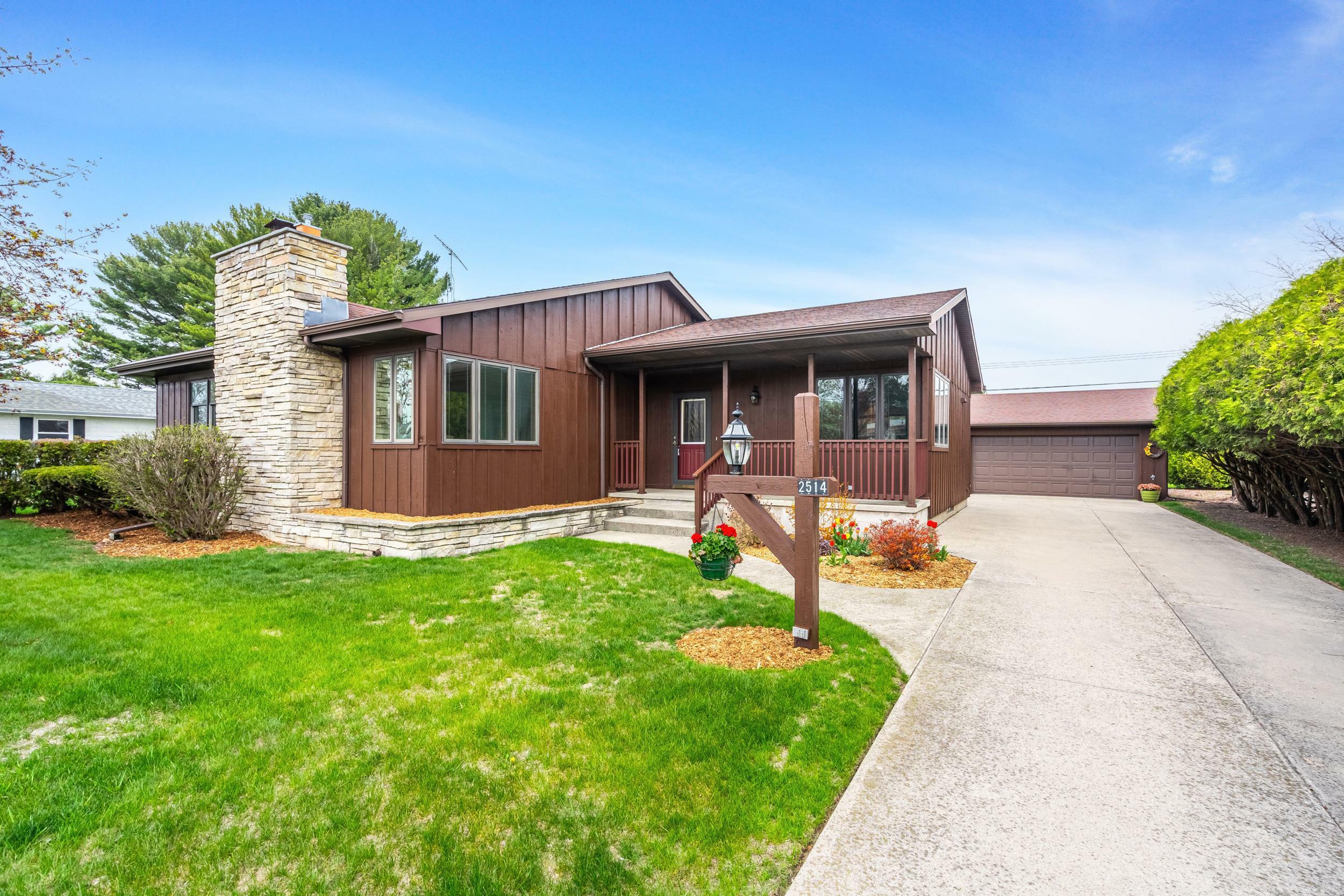 2514 42nd Street  Two Rivers WI 54241 photo