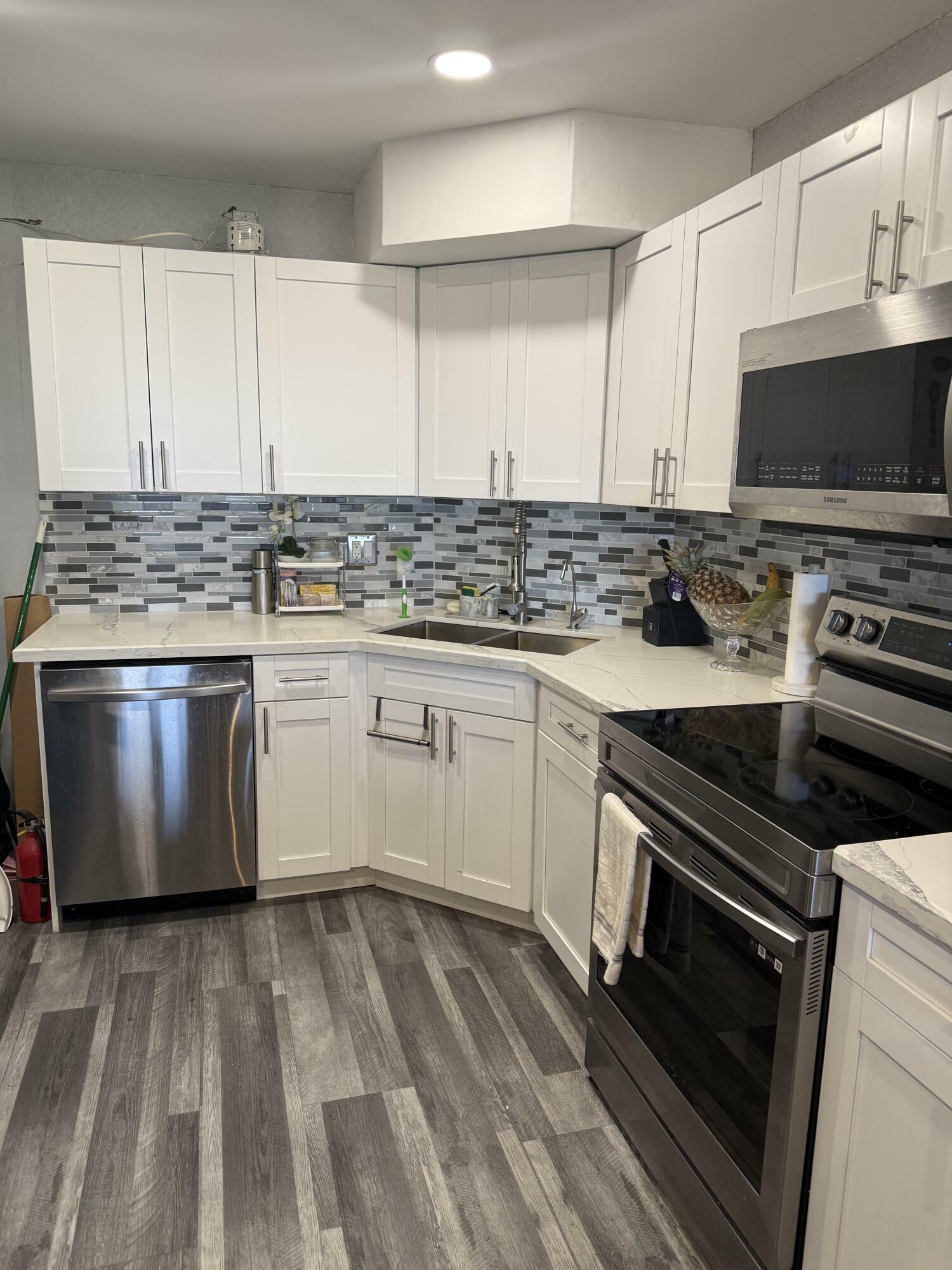 Property Photo:  3301 Spanish Moss Terrace 712  FL 33319 
