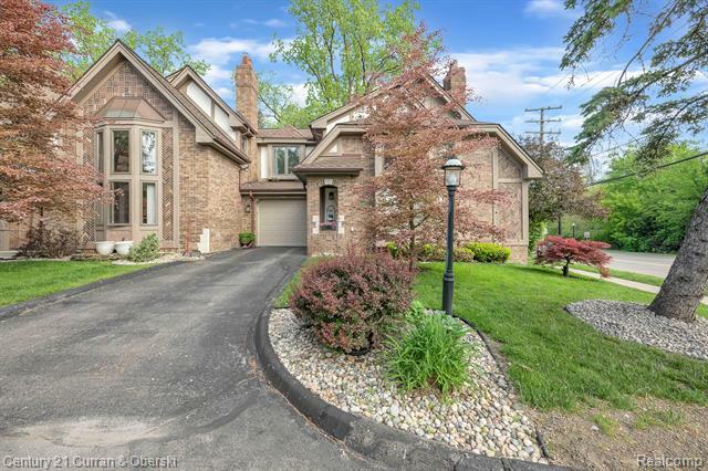 Property Photo: 652 S Military Street MI 48124