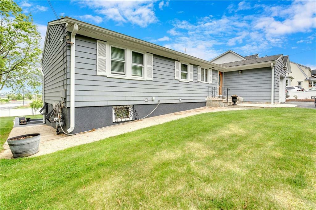 Property Photo: 1463 South Broadway Way RI 02914