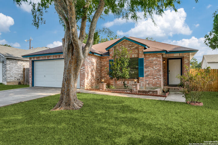 Property Photo: 9806 Morningfield TX 78250