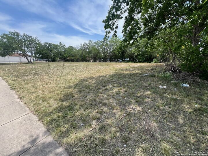 Property Photo: 1902 Pecan Valley TX 78210