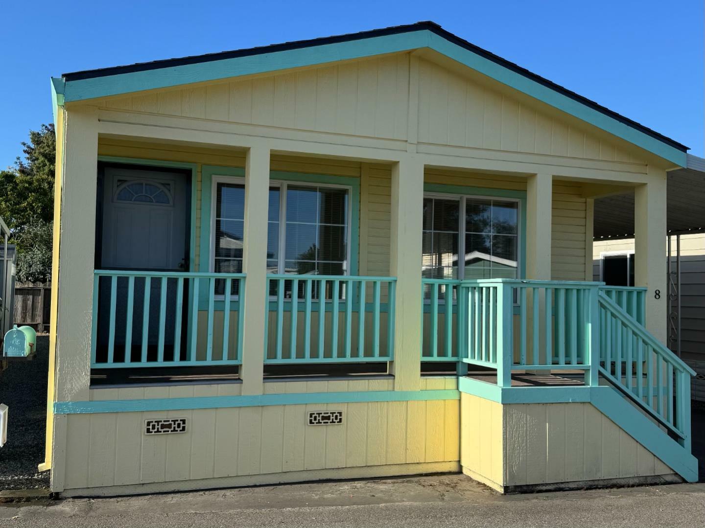 Property Photo: 998 38th Avenue 8 CA 95062