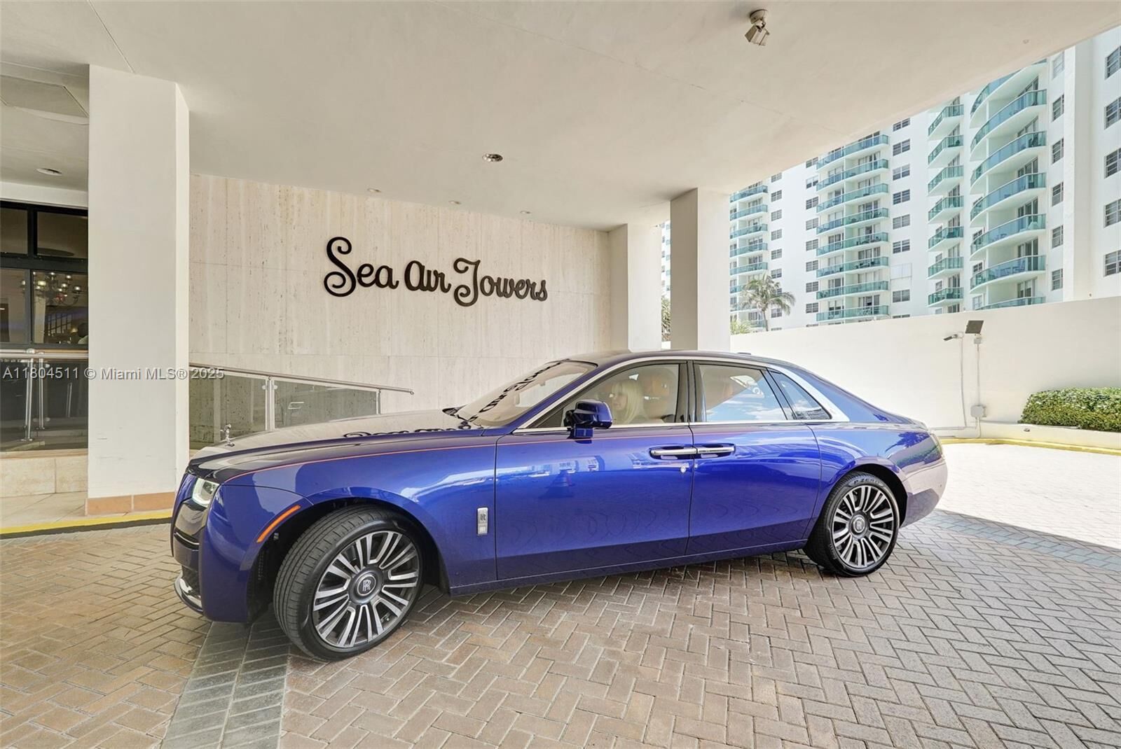 Property Photo:  3725 S Ocean Dr 1014  FL 33019 