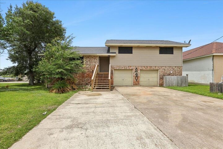 Property Photo:  240 Berwick  TX 77611 