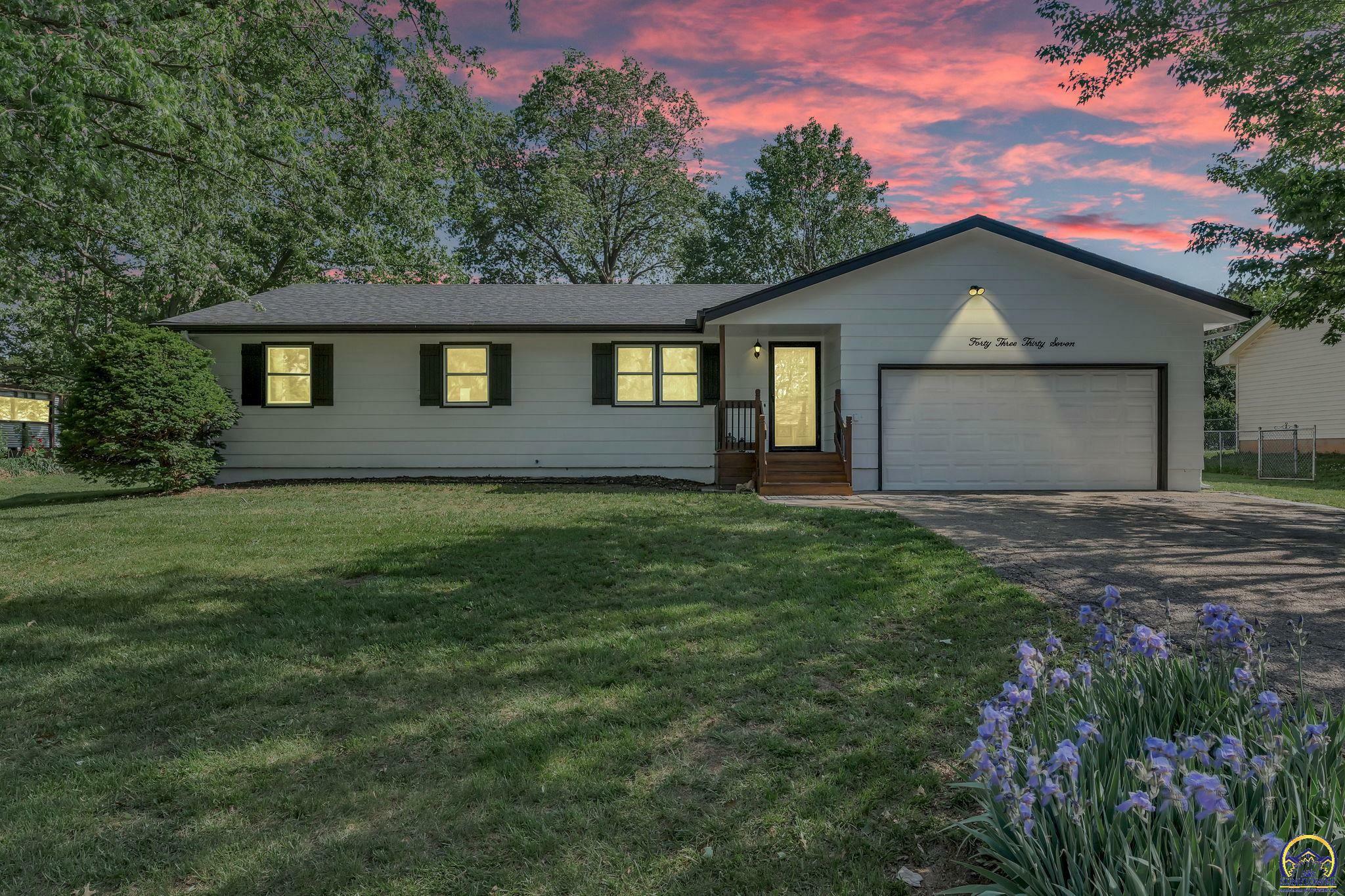 Property Photo: 4337 SE 25th Ter KS 66605