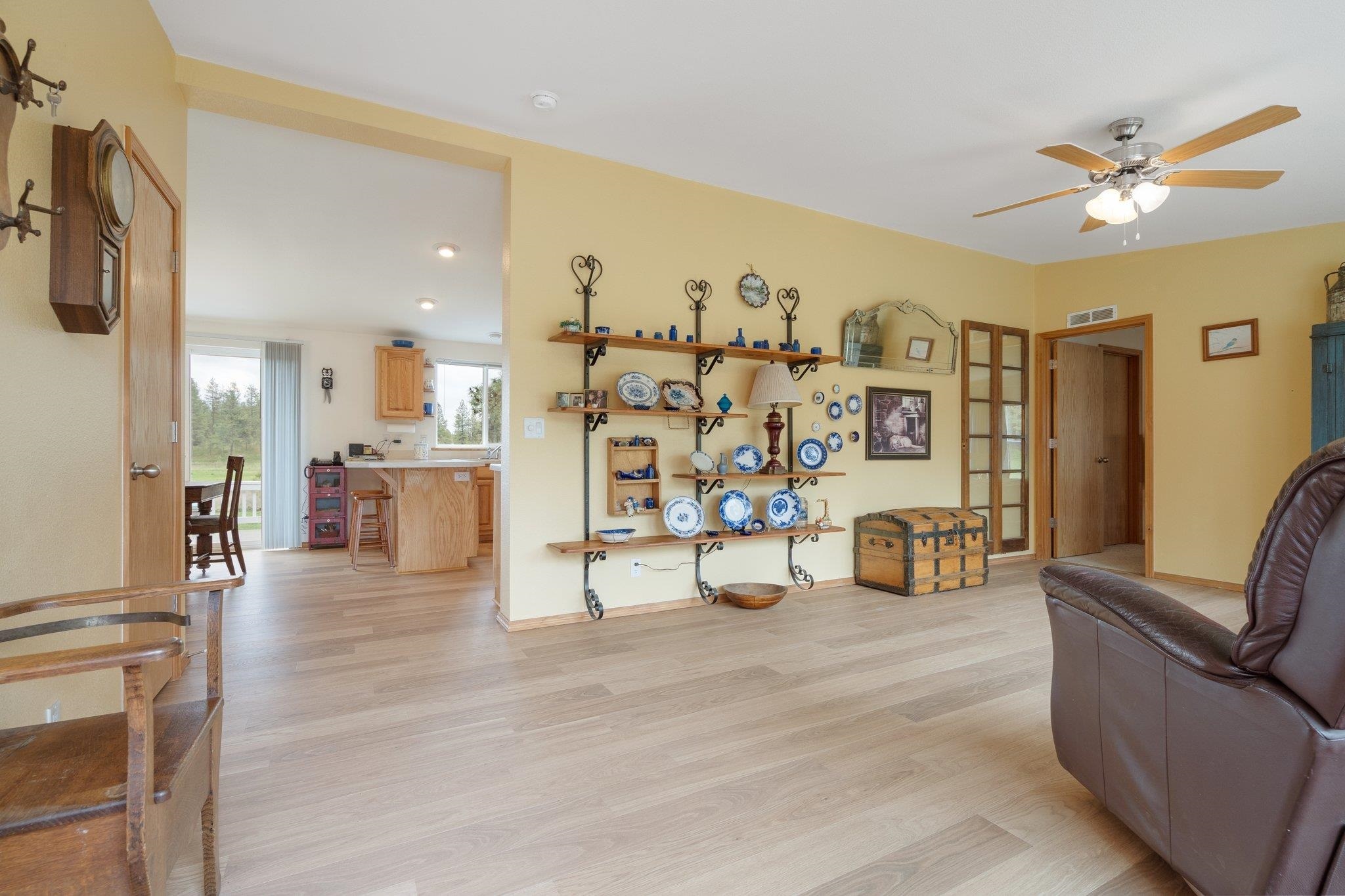 Property Photo: 2520 W Pine Meadow Ln WA 99004