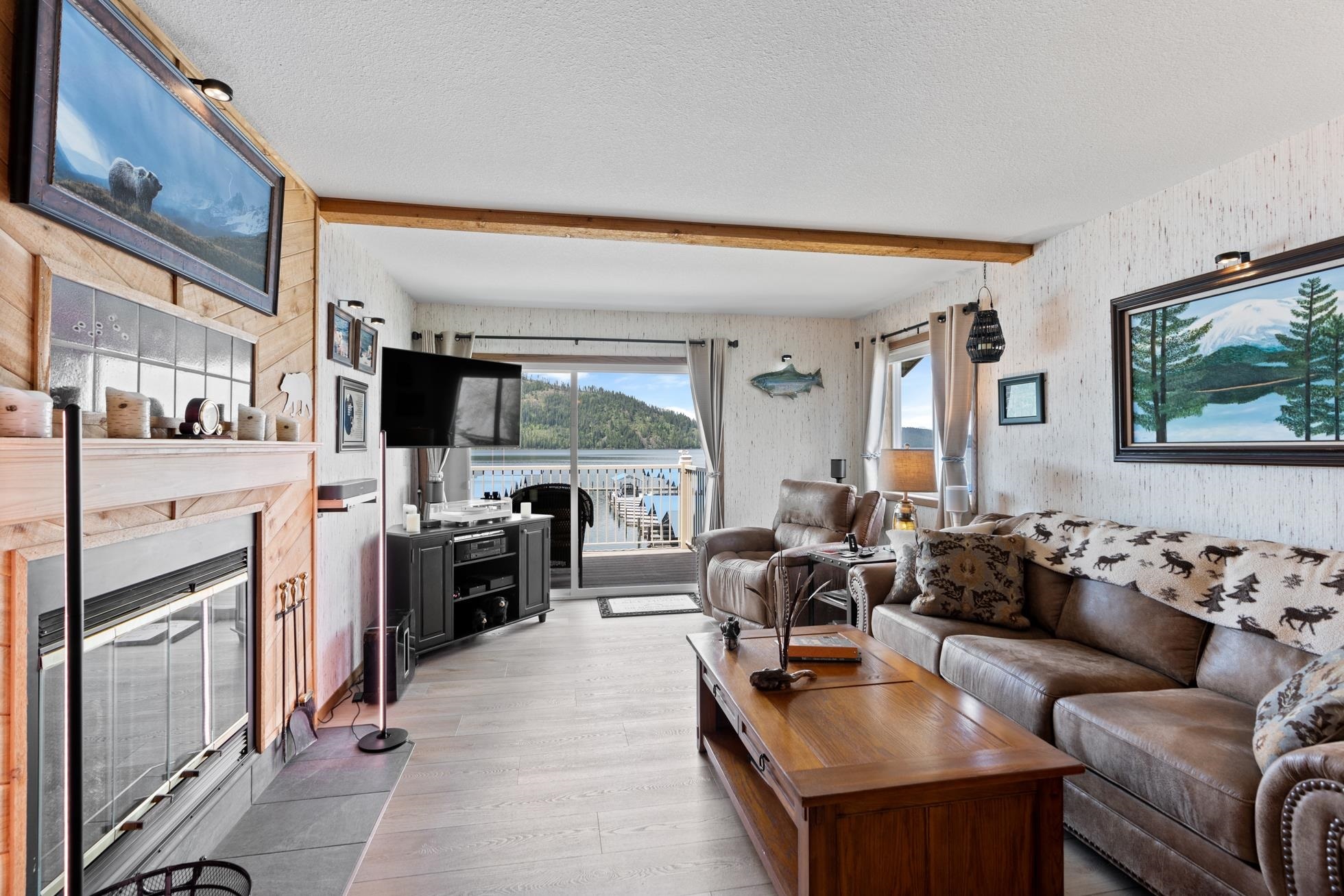 Property Photo: 328 Bayview Dr 12 ID 83821