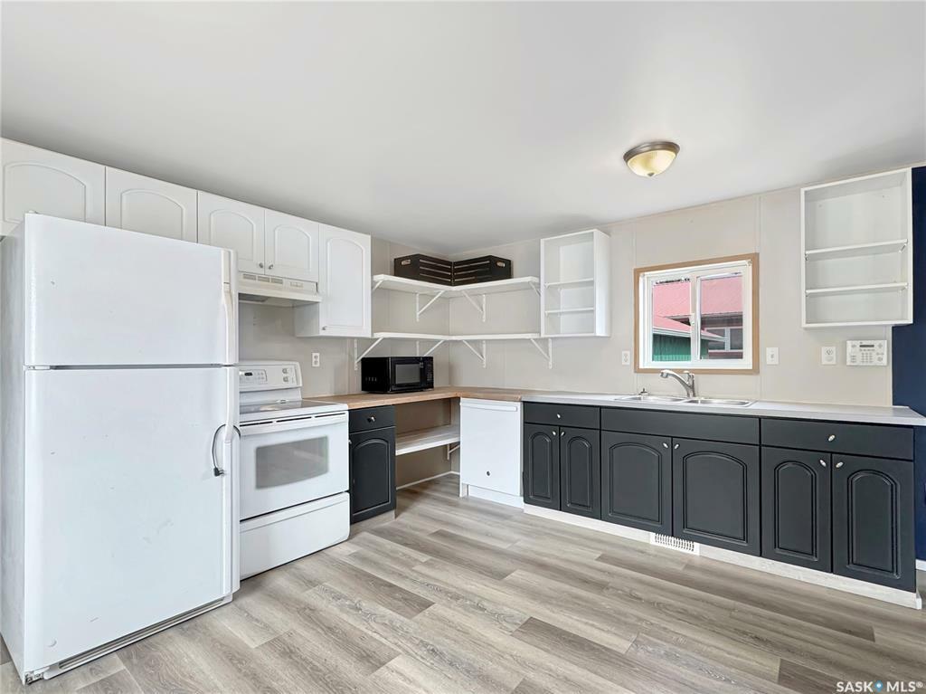 Property Photo: 375 2nd Street E SK S0M 1X0