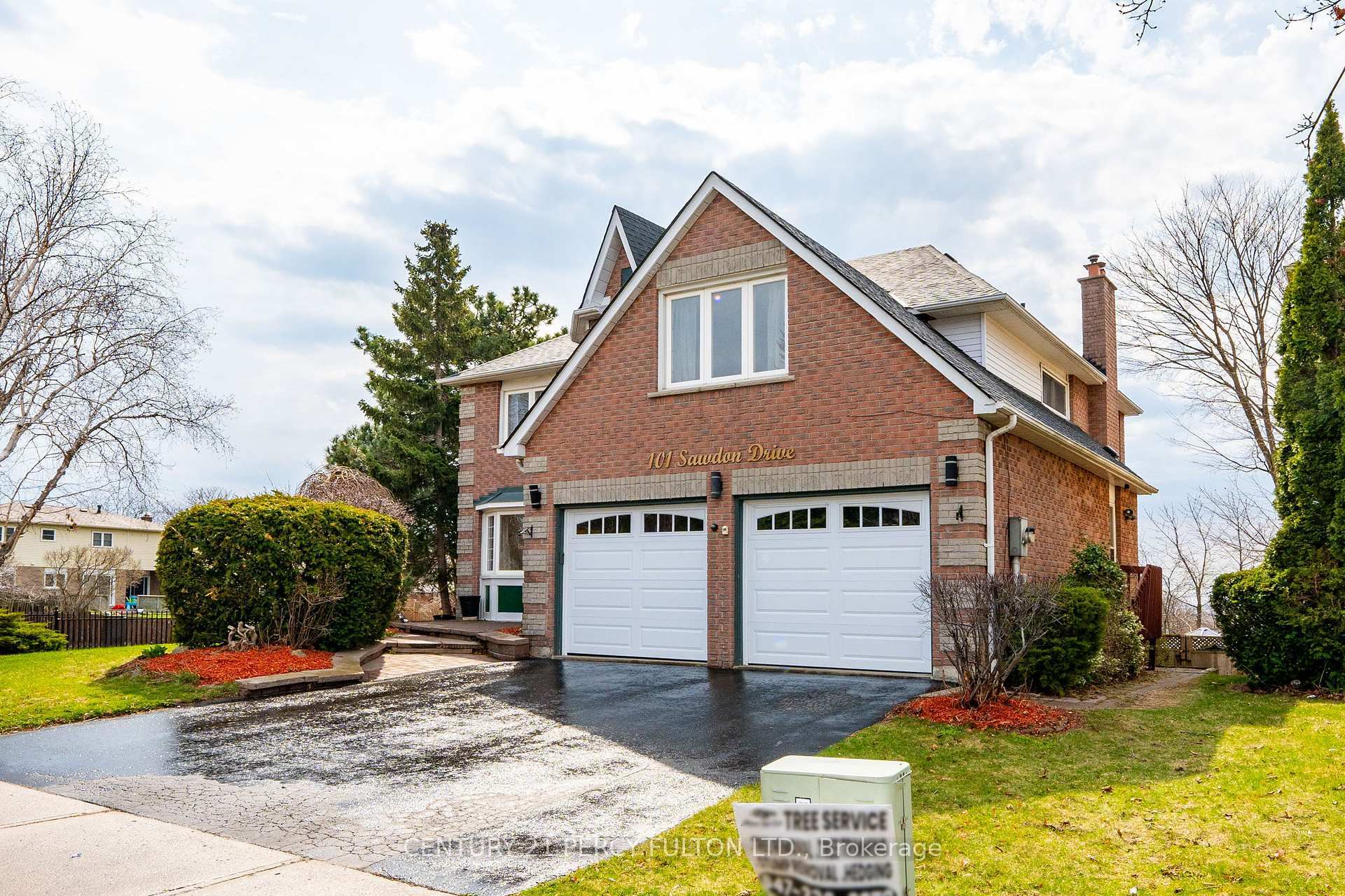 Photo de la propriété: 101 Sawdon Drive ON L1N 8A8
