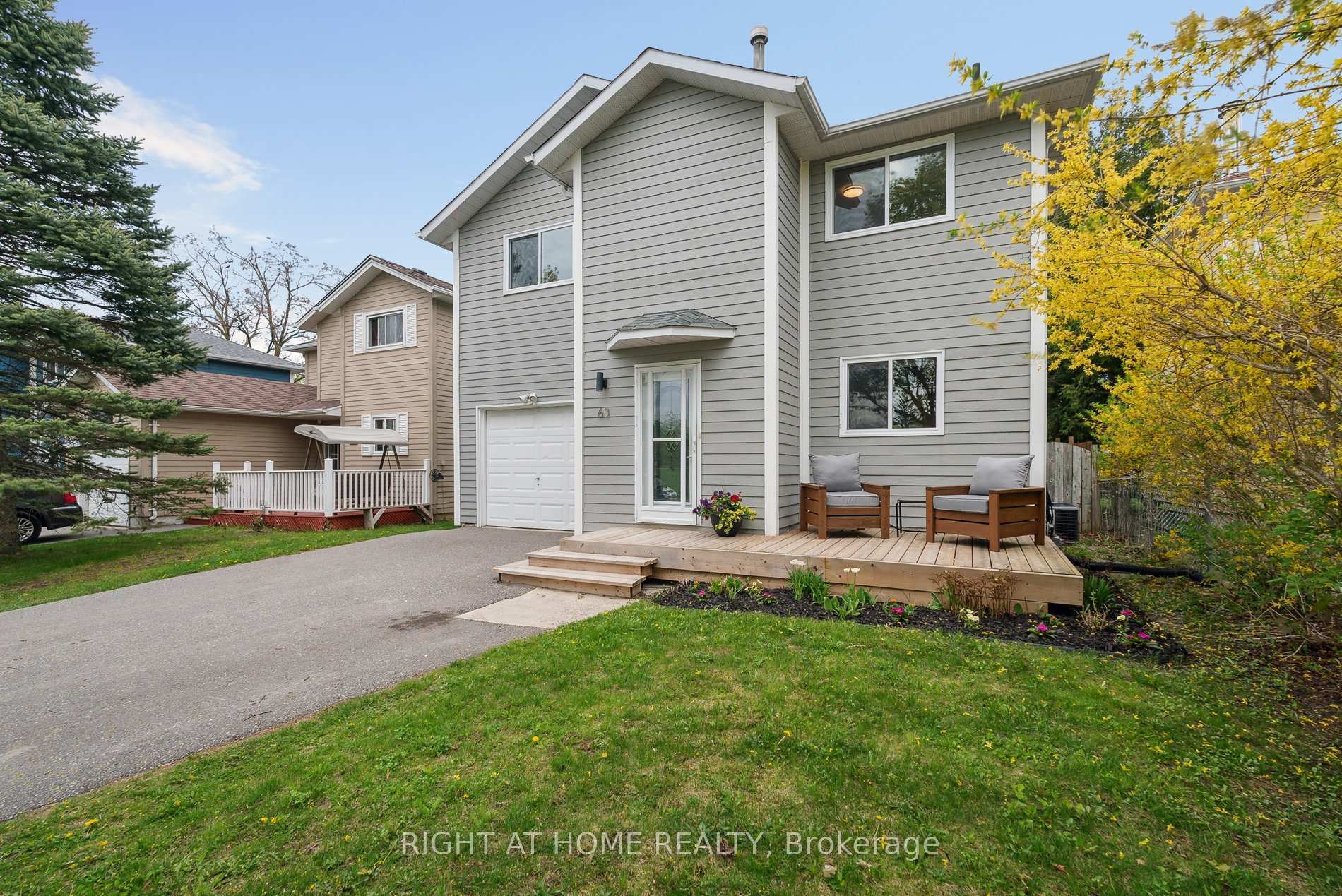 Property Photo: 63 Elizabeth Street ON L4N 6M4