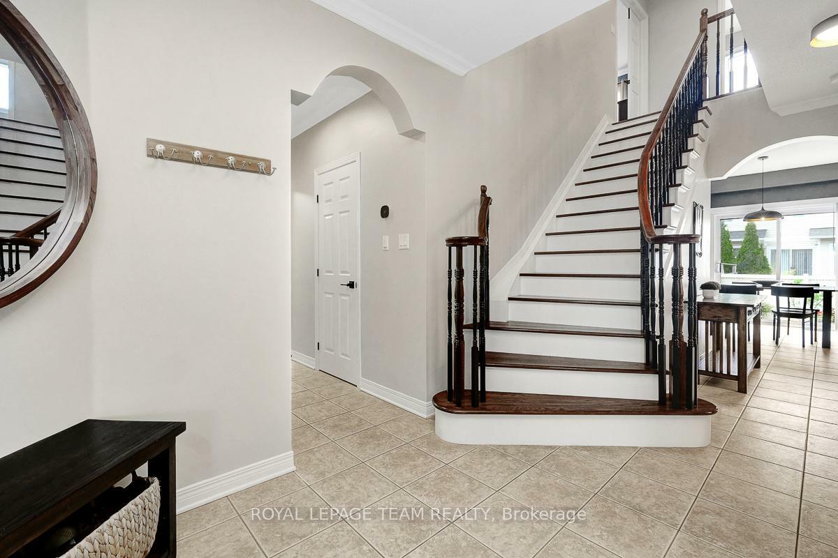 Property Photo: 118 Oakfield Crescent ON K2J 5H6