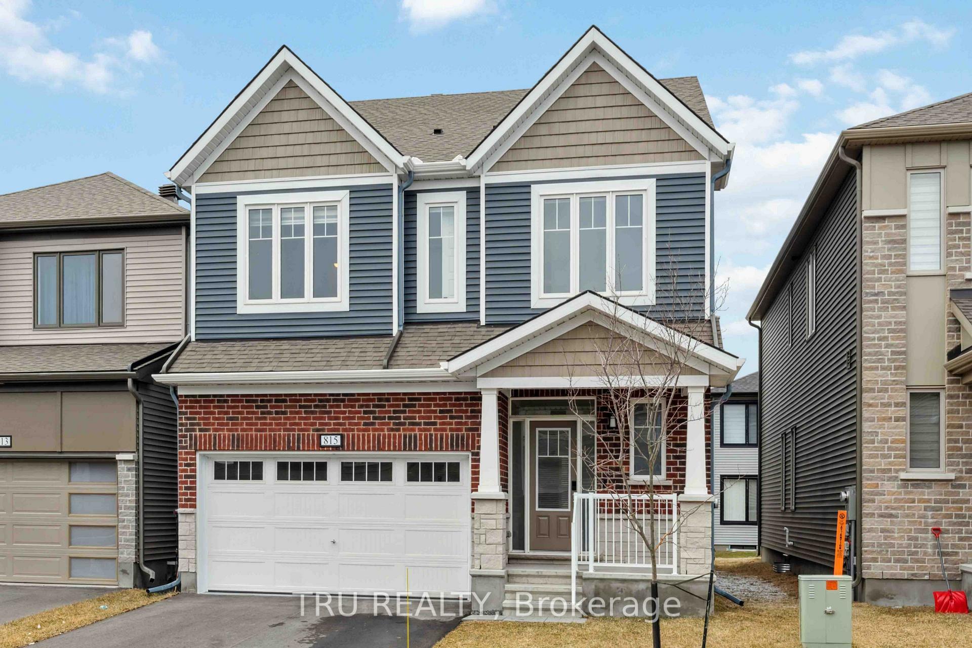 Property Photo: 815 Snap Hook Crescent ON K2J 6H1