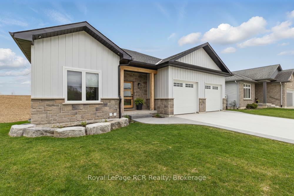 Property Photo:  13 Jonathan Crescent  ON N0G 2J0 