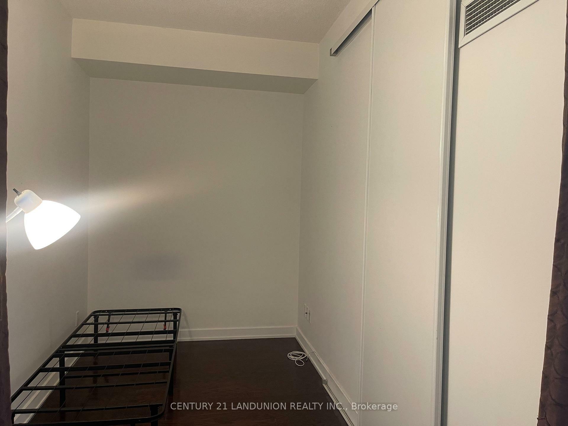 Property Photo: 33 Charles Street E 601 ON M4Y 1R9