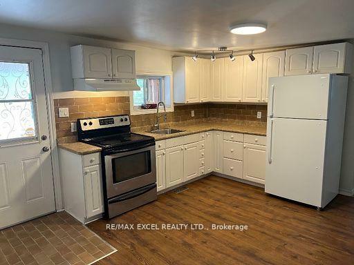 Property Photo:  28 St James Street  ON L0E 1R0 
