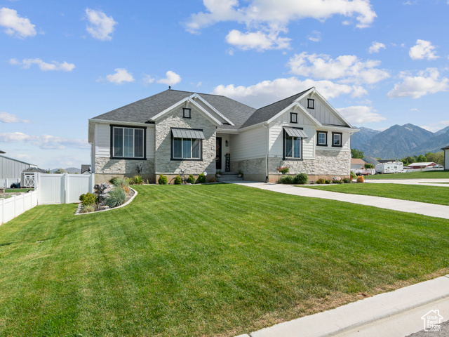 Property Photo: 318 W 700 S UT 84645