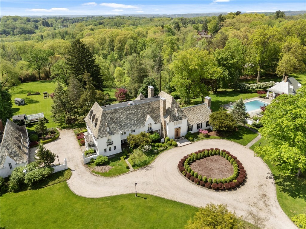 Property Photo: 265 Scaife Rd PA 15143