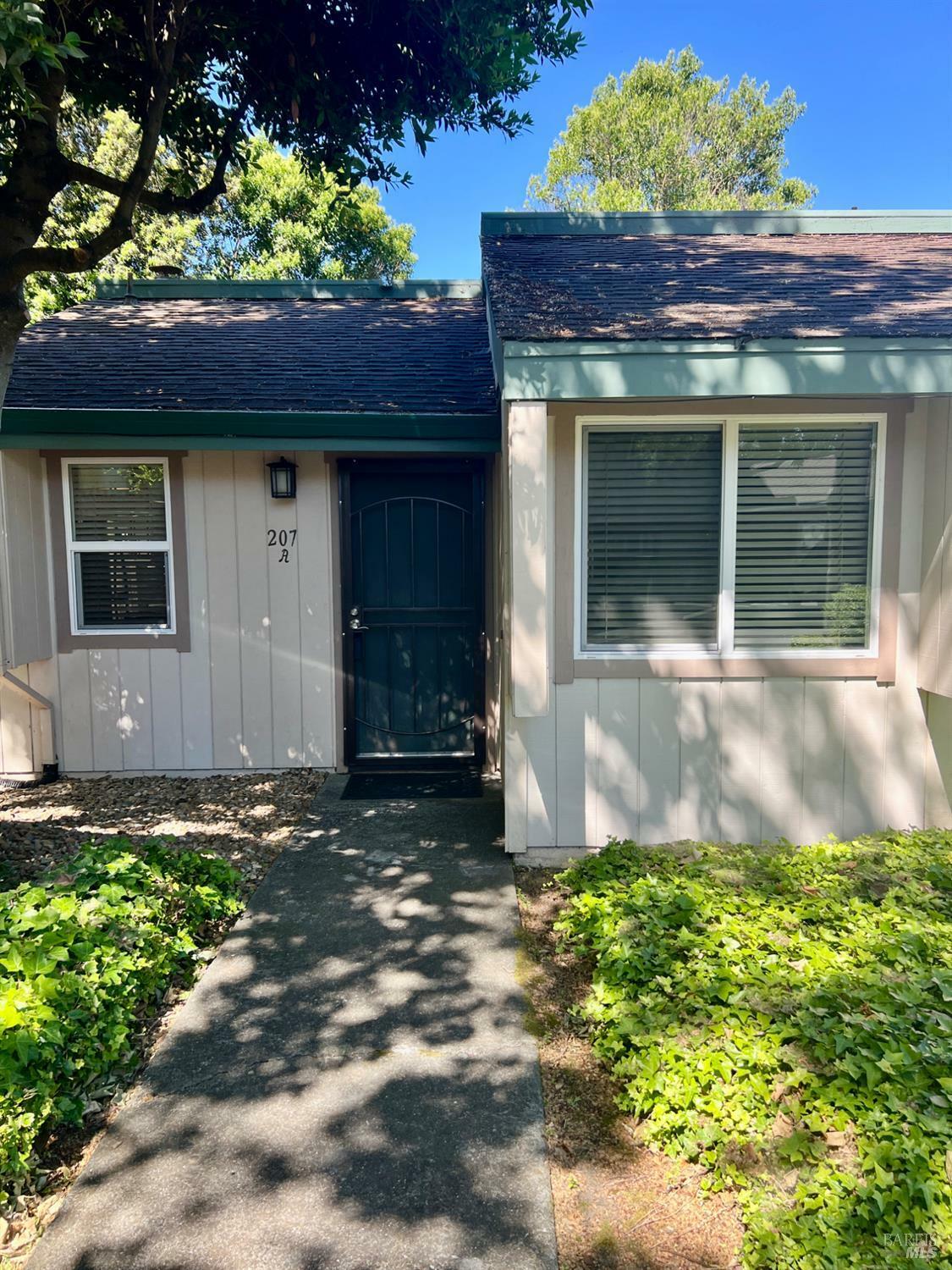 Property Photo:  207 Stony Point Road  CA 95401 