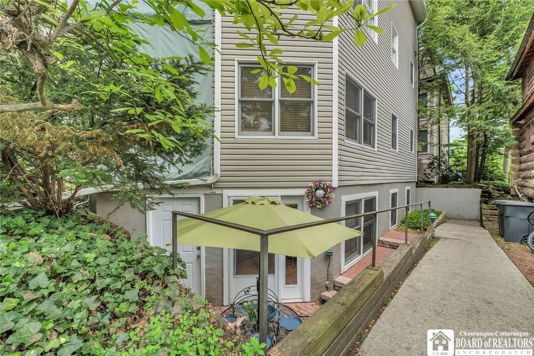 Property Photo:  18 Peck Avenue A  NY 14722 