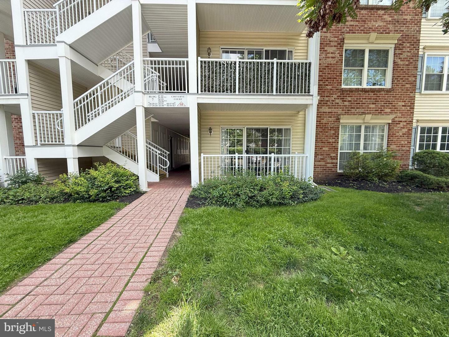 Property Photo:  38 Cheverny Court  NJ 08619 