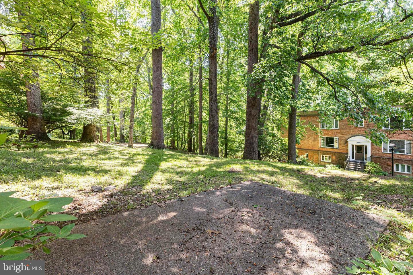 Property Photo: 10401 Montrose Avenue 10401 MD 20814