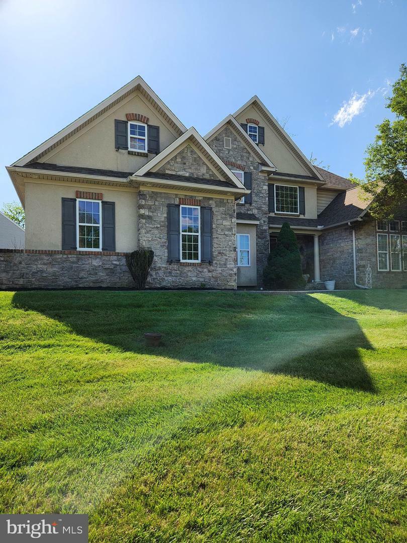 101 Heritage Road  Lancaster PA 17602 photo